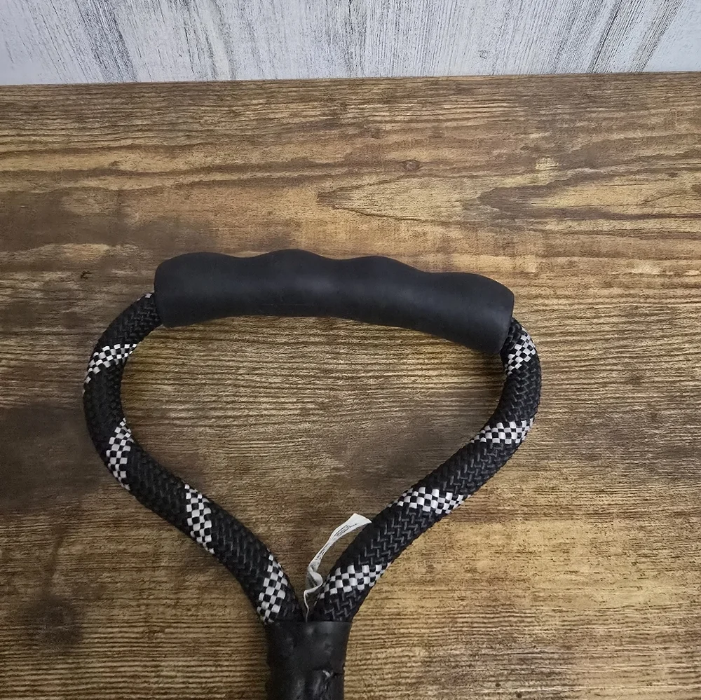 Large Handle Leash Attachment For Extra Tight Grip
